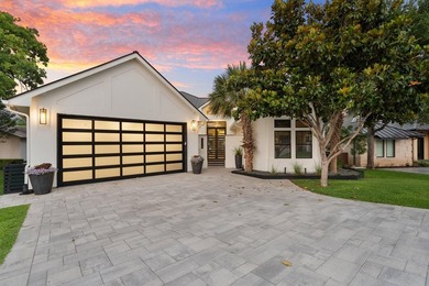 Modern Waterfront Luxury in the Heart of Horseshoe Bay - photo 24