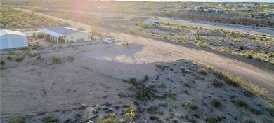 **PRIVACY. VIEWS. ELEVATION. THIS IS THE ONE** If wide open - photo 6