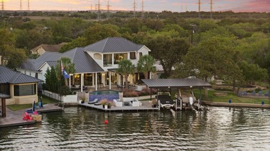 Modern Waterfront Luxury in the Heart of Horseshoe Bay - photo 29