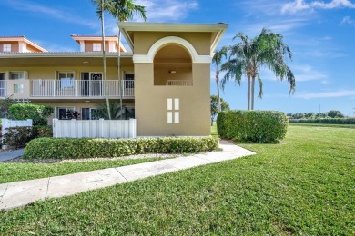 Lake Condo For Sale in Boynton Beach, Florida