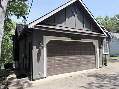 Linn Valley Lakefront living with style! From the moment you - photo 33