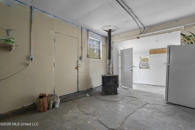 Charming 2-bedroom, 2-bath home on 7.55 acres, built in 2025 - photo 34