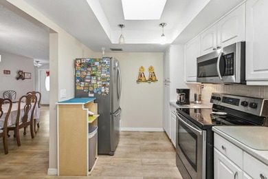 Welcome to a beautiful 2-bedroom, 2-bath home in Deerfield - photo 6