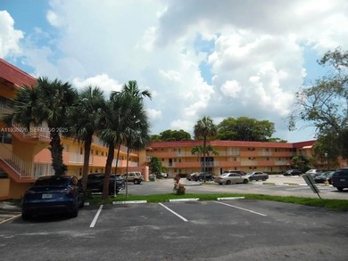 (private lake, pond, coastal) Condo For Sale in Miami Florida