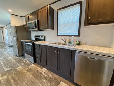 LIKE-NEW HOME! 2025 Champion 3Bed/2Bath Manufactured home in - photo 4