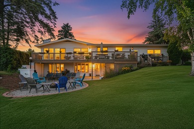 (private lake, pond, creek) Home For Sale in Cheboygan Michigan