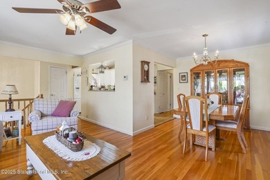 Welcome to this move-in ready gem nestled on a spacious corner - photo 13