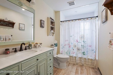 Welcome to this move-in ready gem nestled on a spacious corner - photo 18
