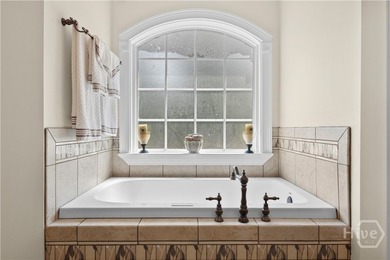 * SELLER OFFERING 10K TOWARDS CLOSING WITH FULL PRICE OFFER* - photo 23