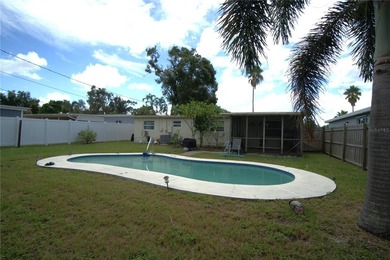 Welcome to this well-located St. Petersburg property offering - photo 4