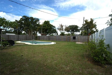Welcome to this well-located St. Petersburg property offering - photo 6