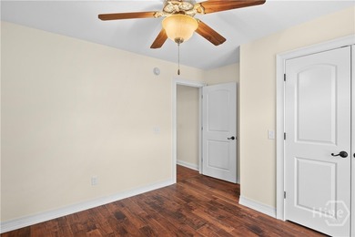 * SELLER OFFERING 10K TOWARDS CLOSING WITH FULL PRICE OFFER* - photo 30