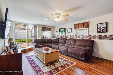 Welcome to this move-in ready gem nestled on a spacious corner - photo 30