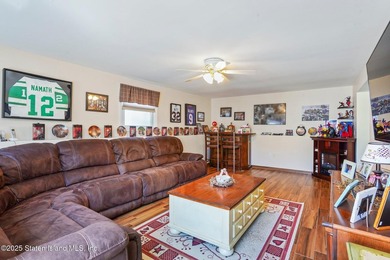 Welcome to this move-in ready gem nestled on a spacious corner - photo 32