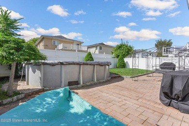 Welcome to this move-in ready gem nestled on a spacious corner - photo 35