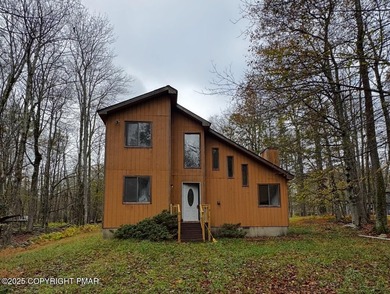 Pocono Peak Lake Home For Sale in Gouldsboro Pennsylvania