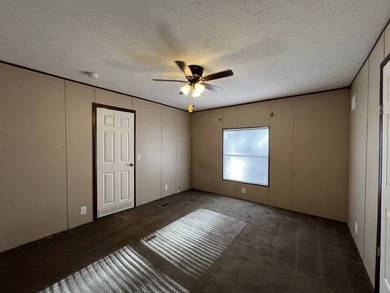 Toledo Bend interior camp is just 1 minute from two public boat - photo 8