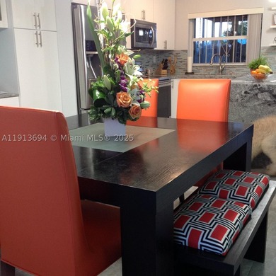 Discover the perfect blend of comfort and convenience in this - photo 14