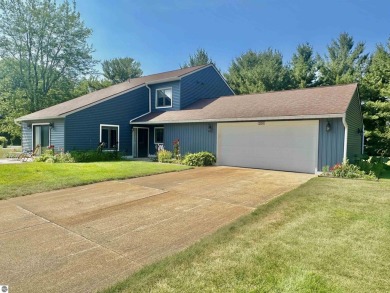 Lake Condo For Sale in Cadillac, Michigan
