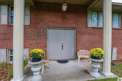 Spacious 4 bedroom, 2 bathroom brick home offering just under 2 - photo 3