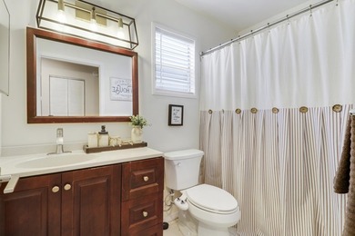 Welcome to this beautifully updated single-family home located - photo 25
