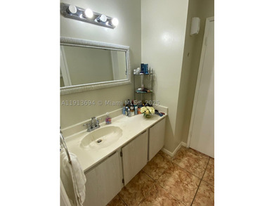 Discover the perfect blend of comfort and convenience in this - photo 36