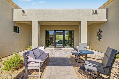 Desert elegance meets modern comfort in this exceptional 2019 - photo 2