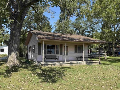 Lake Home For Sale in Wolcottville, Indiana