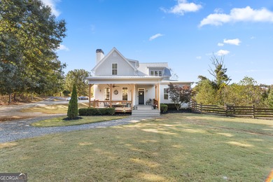 Looper Lake Home For Sale in Flowery Branch Georgia