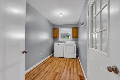 Charming 3BR/2BA home on a level lot just minutes from town in a - photo 17