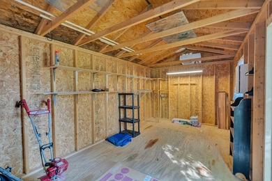 Charming 3BR/2BA home on a level lot just minutes from town in a - photo 28
