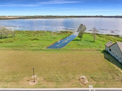 Lake Lot For Sale in Lake Alfred, Florida