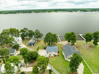 Stunning coastal living awaits at this waterfront gem, offering - photo 43