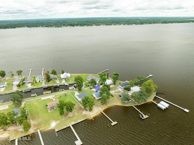 Stunning coastal living awaits at this waterfront gem, offering - photo 47