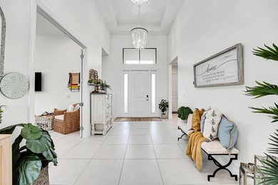 1YR NEW Kolter POOL home Meticulously maintained and beautifully - photo 3