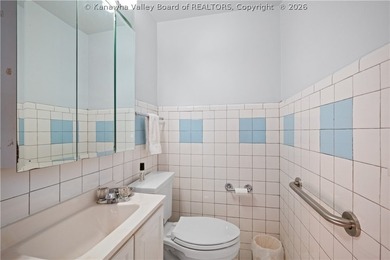 Nestled on a quiet dead-end street in the heart of South Hills - photo 12