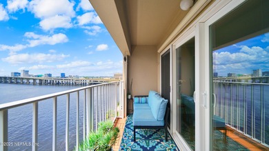 Breathtaking views from every angle! This remodeled top-floor - photo 21