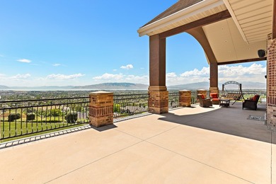 The impressive valley views are the first thing. This East Bench - photo 21