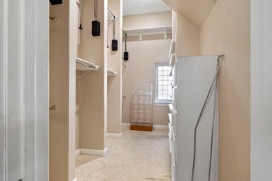 Experience a life of luxury at this gorgeous golf course home - photo 28