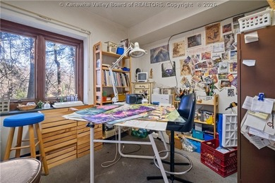 Nestled on a quiet dead-end street in the heart of South Hills - photo 31