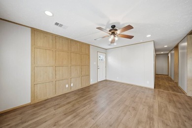 Welcome to 536 Zebra Drive, where modern design, quality - photo 4