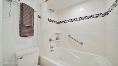 Breathtaking views from every angle! This remodeled top-floor - photo 35