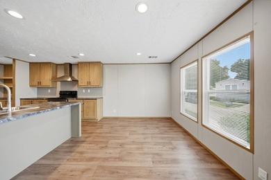 Welcome to 536 Zebra Drive, where modern design, quality - photo 6
