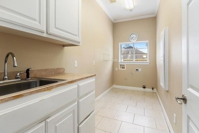 Experience a life of luxury at this gorgeous golf course home - photo 37