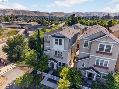 Welcome to 40807 Tomales Terrace, a beautifully refreshed home - photo 9