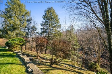 Nestled on a quiet dead-end street in the heart of South Hills - photo 39