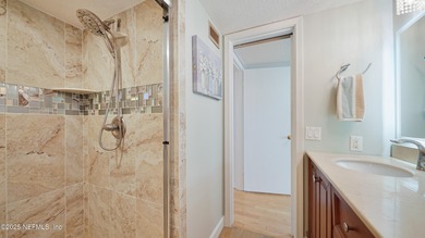 Breathtaking views from every angle! This remodeled top-floor - photo 41