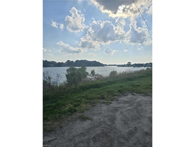 If you like fishing, kayaking or enjoying the water front for - photo 42