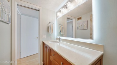 Breathtaking views from every angle! This remodeled top-floor - photo 42