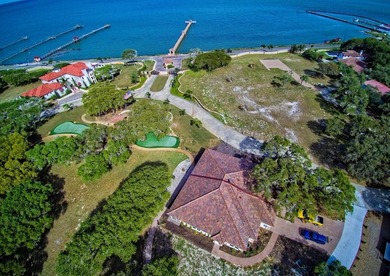 Royal Oaks is a bay-front community with - photo 5